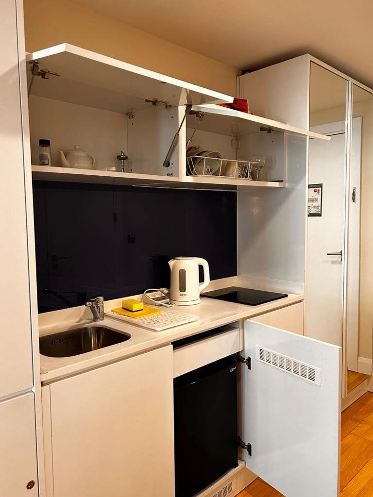 Apartment Twin Towers David باتومي المظهر الخارجي الصورة