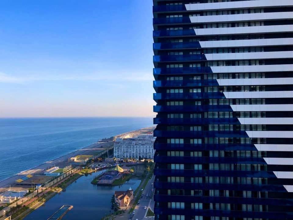 Apartment Twin Towers David باتومي المظهر الخارجي الصورة